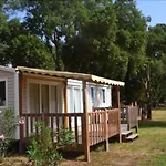 Parque de vacaciones Résidence Les Pavillons Du Golfe 2*