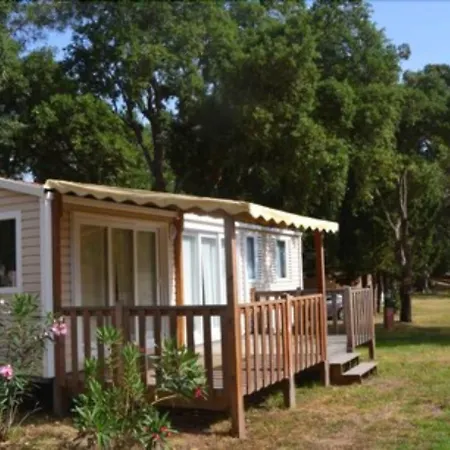 Πάρκο διακοπών Les Pavillons Du Golfe 2*