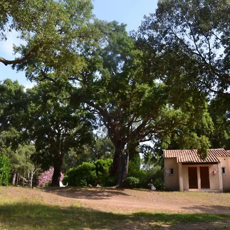 Les Pavillons Du Golfe 2*