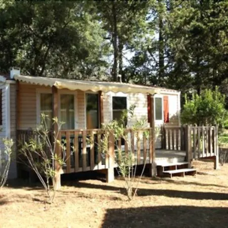 פארק נופש Les Pavillons Du Golfe 2*