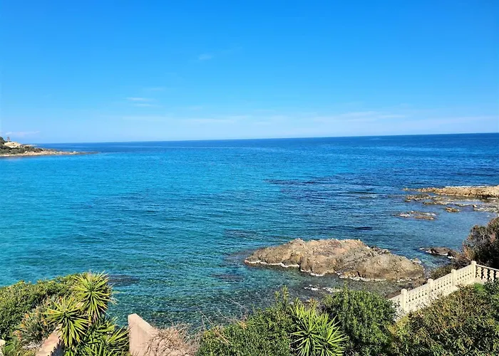 Les Pavillons Du Golfe Favone