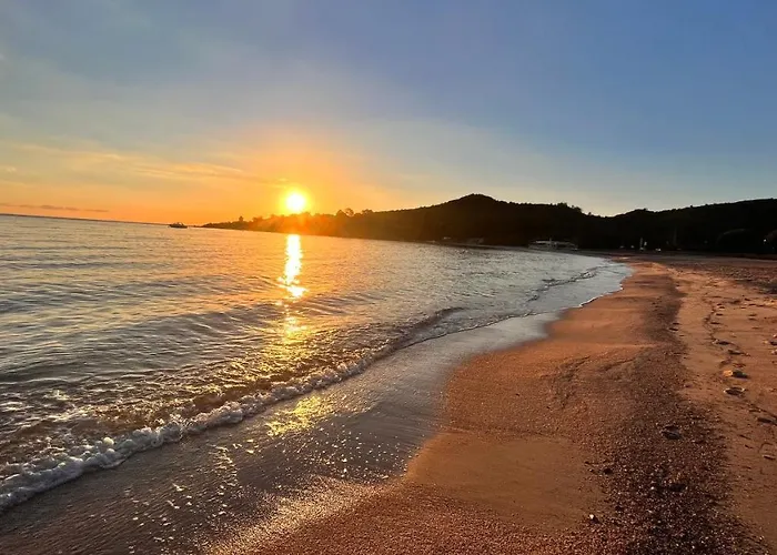 Les Pavillons Du Golfe Favone