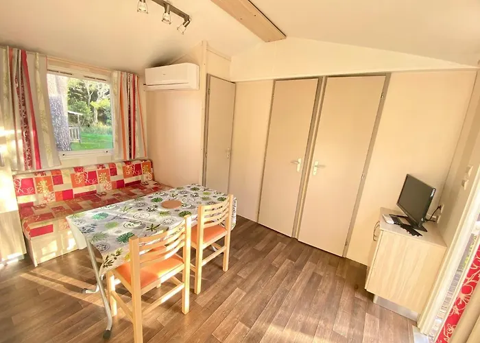 Les Pavillons Du Golfe Favone