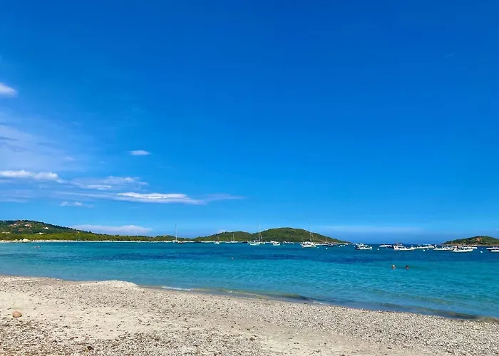 Les Pavillons Du Golfe Favone