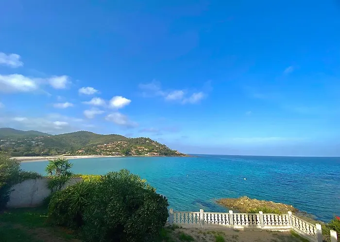 Les Pavillons Du Golfe Favone