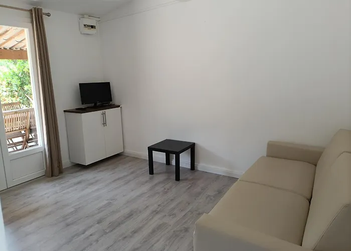 Prázdninový areál Les Pavillons Du Golfe Favone