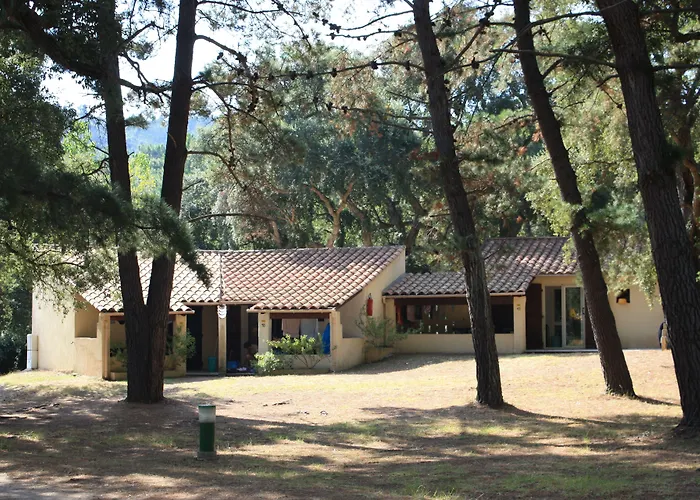 Les Pavillons Du Golfe Feriepark Favone