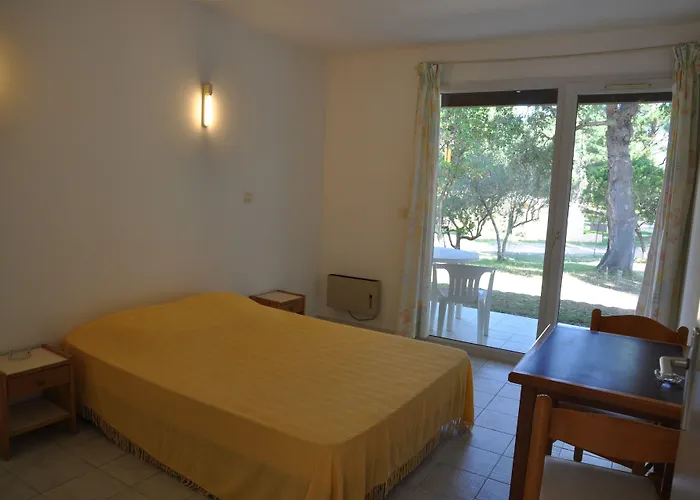 Les Pavillons Du Golfe Favone