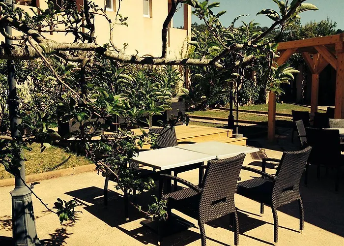 Les Pavillons Du Golfe 2* Favone