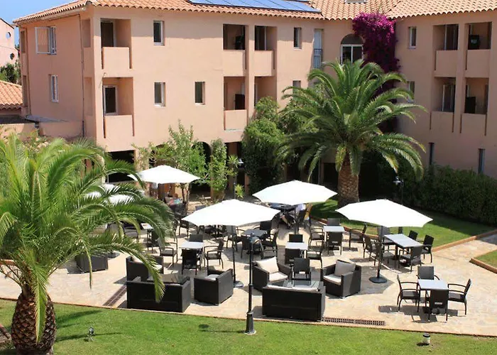 Feriepark Les Pavillons Du Golfe Favone